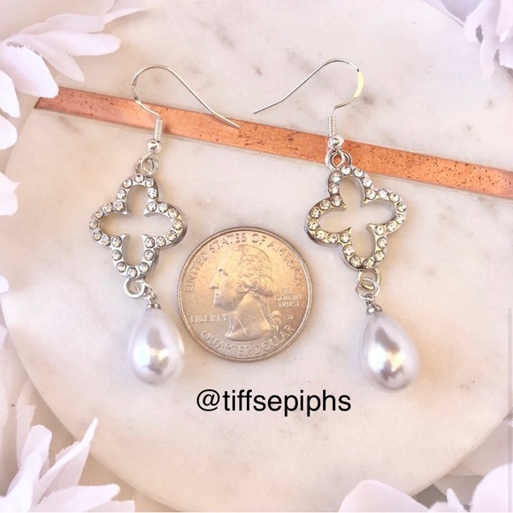 Silver sparkly pavé rhinestone clover pearl drop dangly earrings .925 Ear Wires - Picture 4 of 7